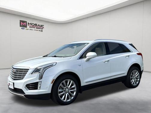 Crystal White Tricoat 2018 Cadillac XT5 Platinum