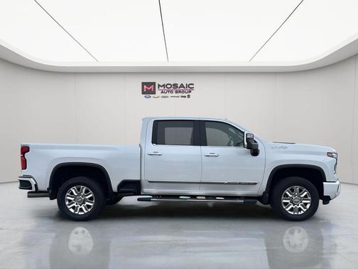 Pearl 2024 Chevrolet Silverado 3500 High Country