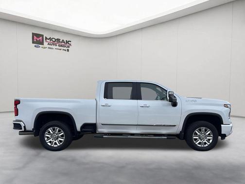 Pearl 2024 Chevrolet Silverado 3500 High Country