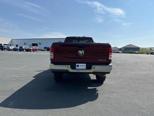2024 RAM 3500 Tradesman Regular Cab 4x4 8' Box
