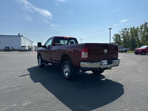 2024 RAM 3500 Tradesman Regular Cab 4x4 8' Box