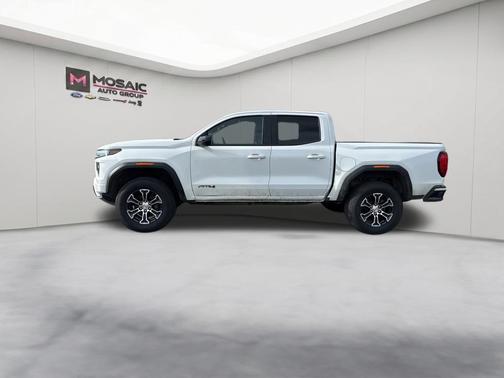 Summit White 2024 GMC Canyon AT4