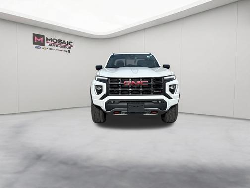 Summit White 2024 GMC Canyon AT4