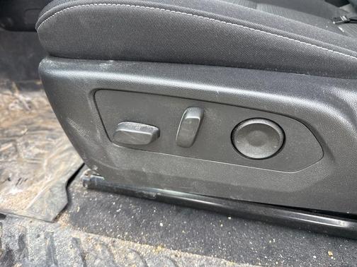 Onyx Black 2024 GMC Canyon Elevation
