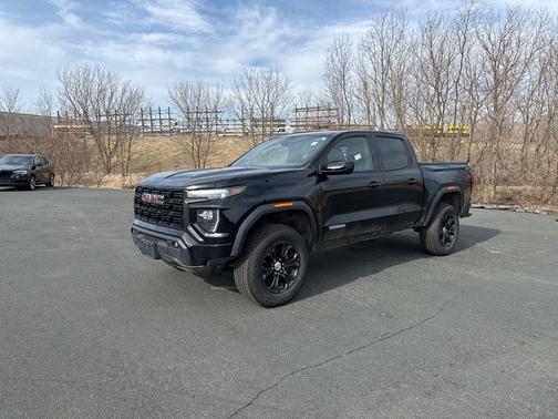 Onyx Black 2024 GMC Canyon Elevation