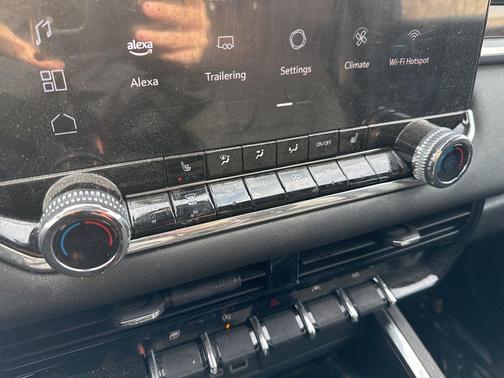 Onyx Black 2024 GMC Canyon Elevation