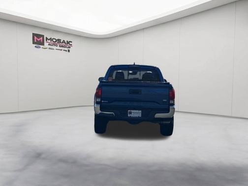 Blazing Blue Pearl 2018 Toyota Tacoma SR5