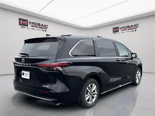 2025 Toyota Sienna Limited 7-Passenger