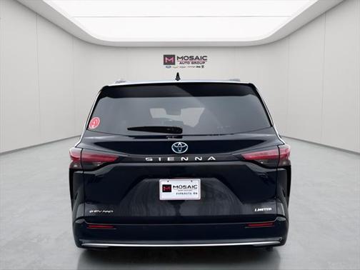 2025 Toyota Sienna Limited 7-Passenger