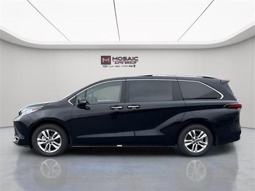 2025 Toyota Sienna Limited 7-Passenger