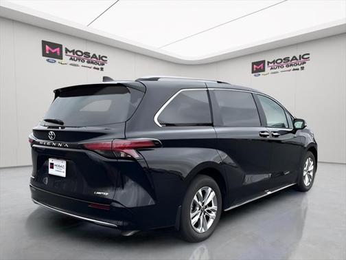 2025 Toyota Sienna Limited 7-Passenger