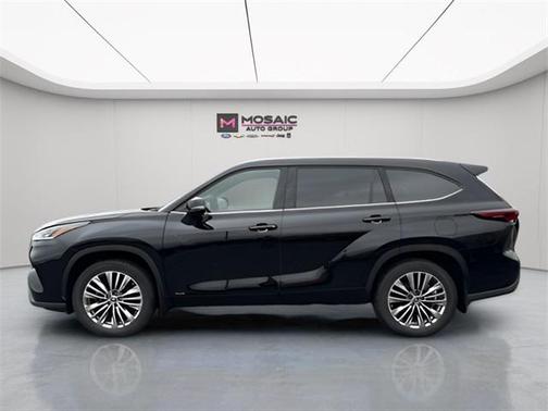 2024 Toyota Highlander Hybrid Platinum