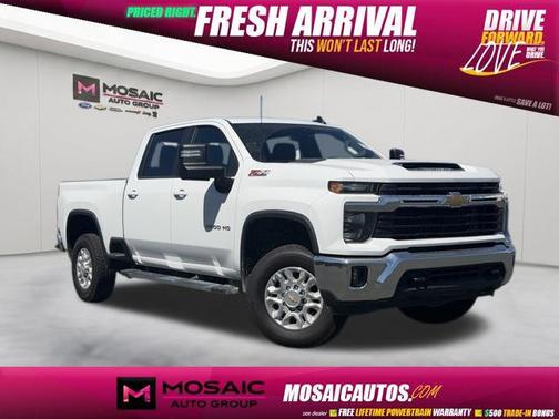 Summit White 2026 Chevrolet Silverado 2500 LT