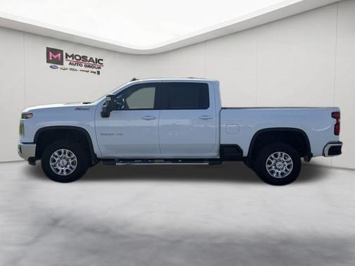 Summit White 2026 Chevrolet Silverado 2500 LT