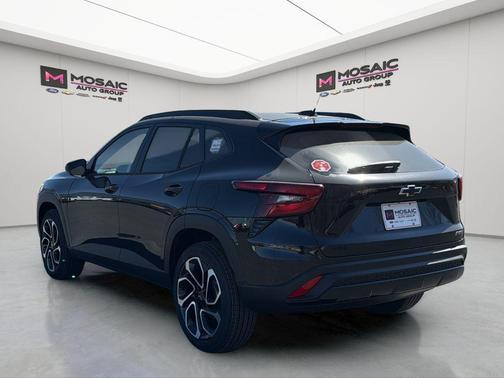 Black Metallic 2026 Chevrolet Trax FWD 2RS