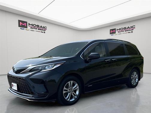2021 Toyota Sienna XLE 7 Passenger