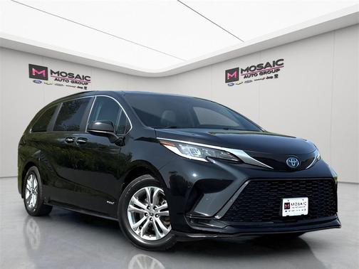 2021 Toyota Sienna XLE 7 Passenger