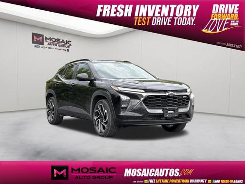 Mosaic Black Metallic 2025 Chevrolet Trax FWD 2RS