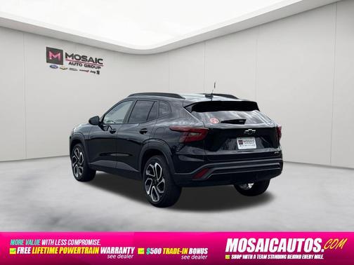 Mosaic Black Metallic 2025 Chevrolet Trax FWD 2RS