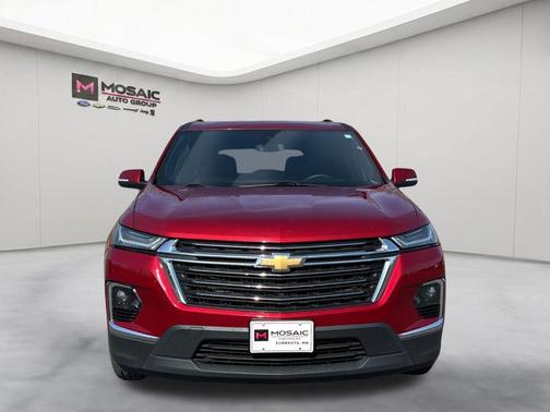 Radiant Red Tintcoat 2023 Chevrolet Traverse LT Cloth