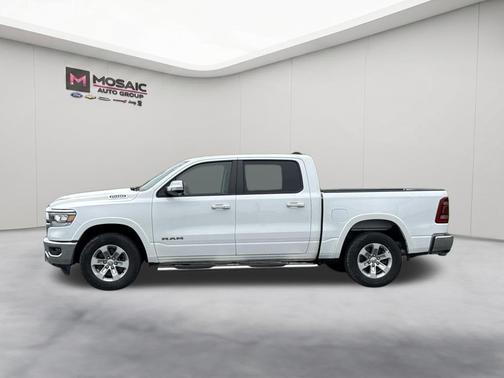 Bright White Clearcoat 2022 RAM 1500 Laramie