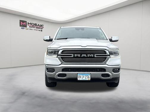 Bright White Clearcoat 2022 RAM 1500 Laramie