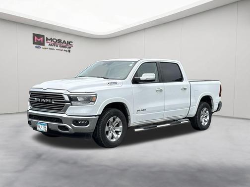 Bright White Clearcoat 2022 RAM 1500 Laramie