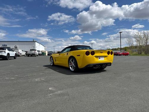 Velocity Yellow Tintcoat 2007 Chevrolet Corvette Base