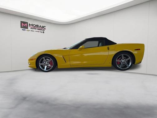 Velocity Yellow Tintcoat 2007 Chevrolet Corvette Base