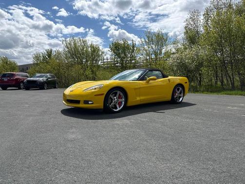 Velocity Yellow Tintcoat 2007 Chevrolet Corvette Base