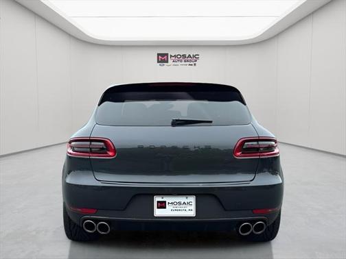 2018 Porsche Macan Base