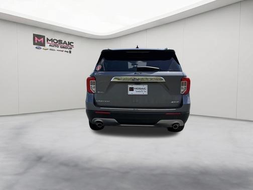 Gray Metallic 2023 Ford Explorer Limited