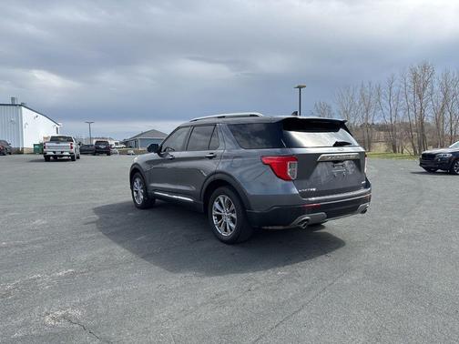 Gray Metallic 2023 Ford Explorer Limited