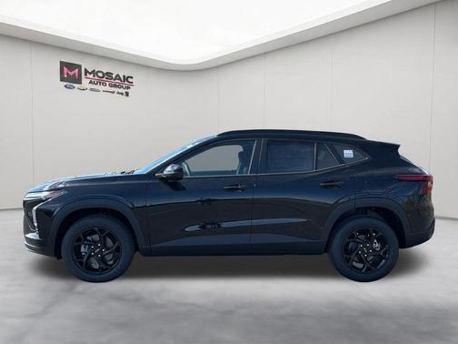 Black Metallic 2026 Chevrolet Trax LT