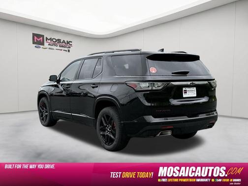 Mosaic Black Metallic 2020 Chevrolet Traverse Premier