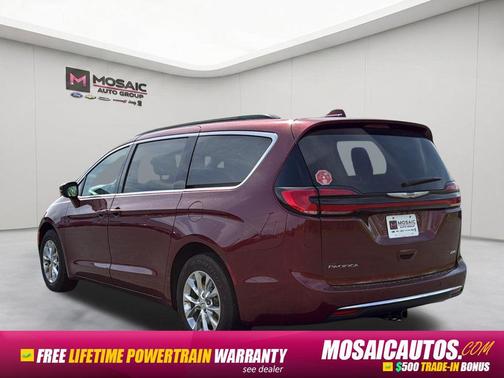 Velvet Red Pearlcoat 2022 Chrysler Pacifica Touring L