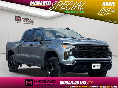 Sterling Gray Metallic 2024 Chevrolet Silverado 1500 Custom Trail Boss
