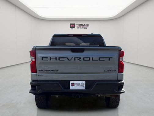 Sterling Gray Metallic 2024 Chevrolet Silverado 1500 Custom Trail Boss