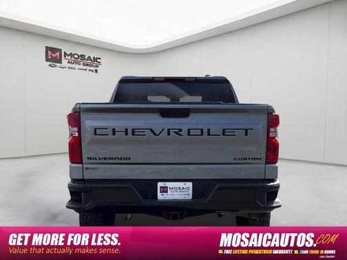 Sterling Gray Metallic 2024 Chevrolet Silverado 1500 Custom Trail Boss