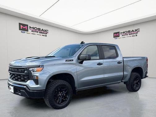 Sterling Gray Metallic 2024 Chevrolet Silverado 1500 Custom Trail Boss