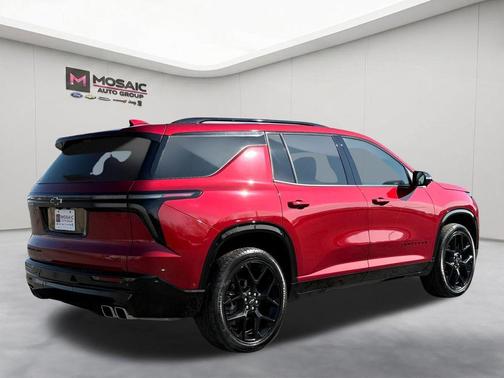 Radiant Red Tintcoat 2025 Chevrolet Traverse RS