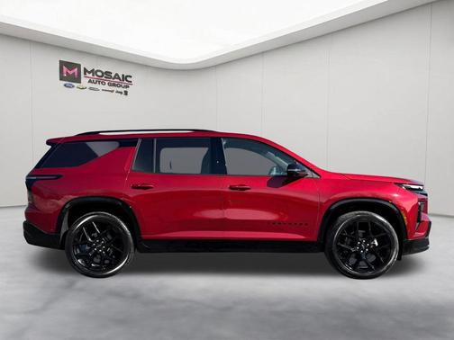 Radiant Red Tintcoat 2025 Chevrolet Traverse RS
