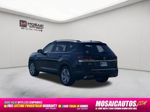 Deep Black Pearl 2022 Volkswagen Atlas 3.6L SE w/Technology