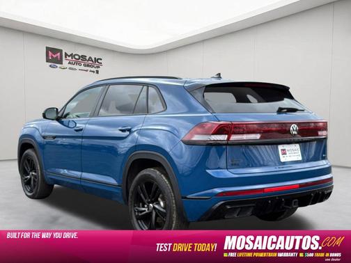 Blue Metallic 2025 Volkswagen Atlas Cross Sport 2.0T SEL