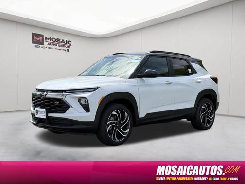 Iridescent Pearl Tricoat 2026 Chevrolet Trailblazer RS