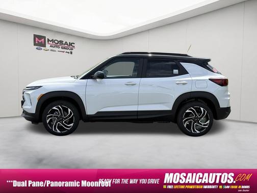 Iridescent Pearl Tricoat 2026 Chevrolet Trailblazer RS