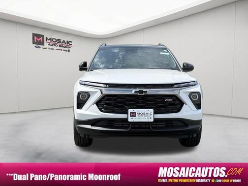 Iridescent Pearl Tricoat 2026 Chevrolet Trailblazer RS