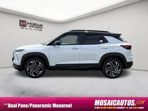 Iridescent Pearl Tricoat 2026 Chevrolet Trailblazer RS