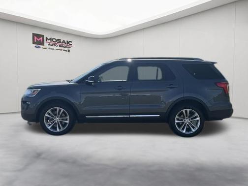 Magnetic Metallic 2018 Ford Explorer XLT