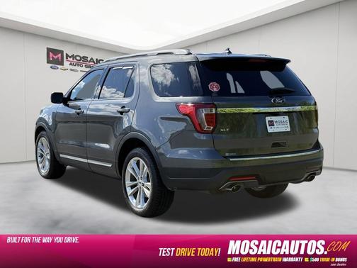 Magnetic Metallic 2018 Ford Explorer XLT